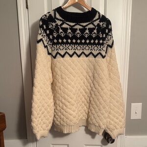 Vine & Love Black and Cream Knit Top